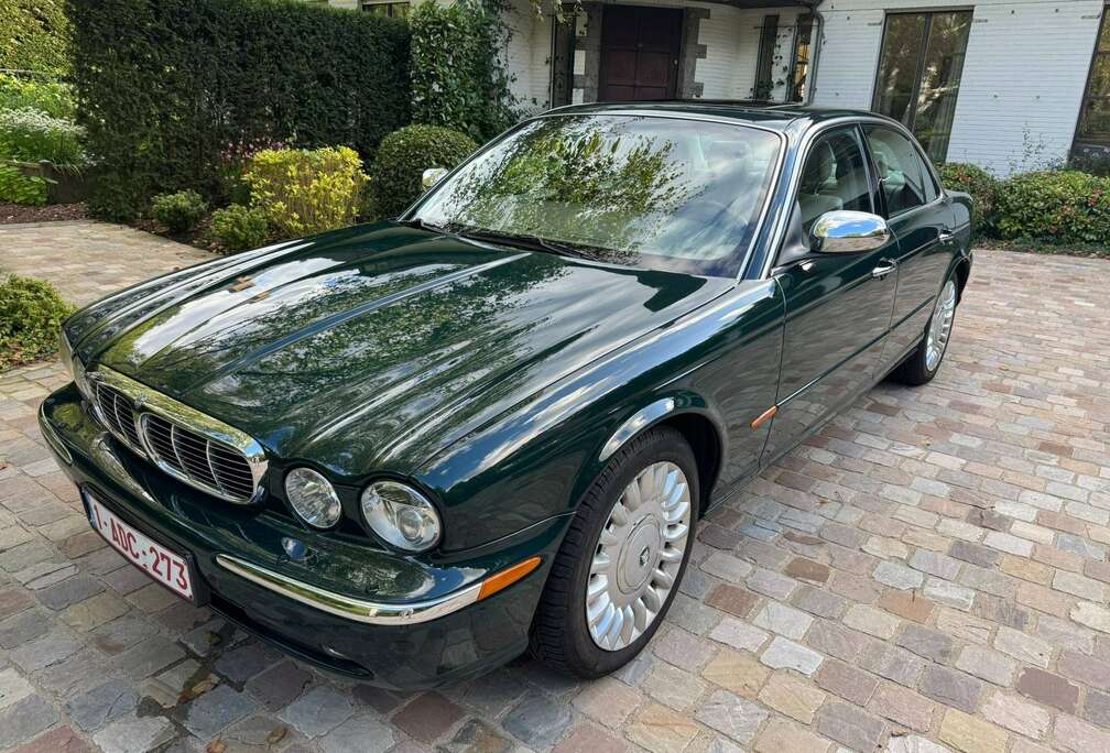 Jaguar XJ Super V8 4.2i V8 32v S/C