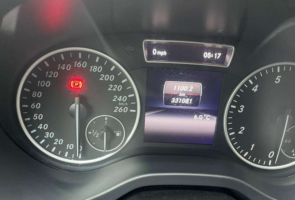 Mercedes-Benz A 180 BlueEFFICIENCY Avantgarde