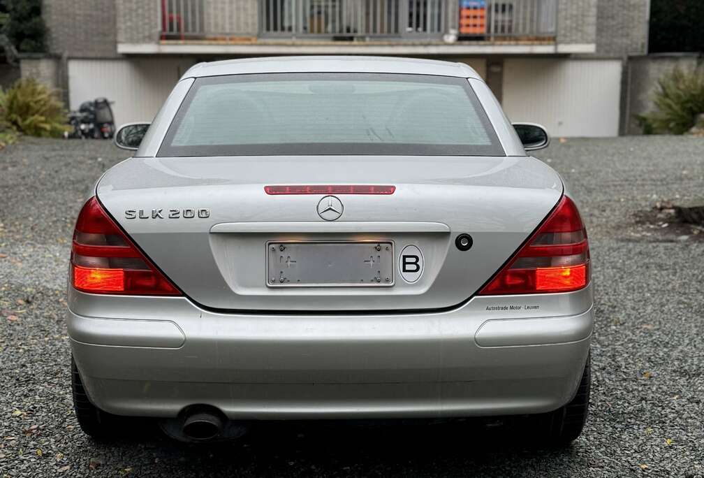 Mercedes-Benz cabrio bijna oldtimer