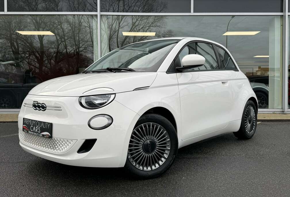 Fiat 42Kwh / Icon / CARPLAY / NAVI / CRUISCONTROL /