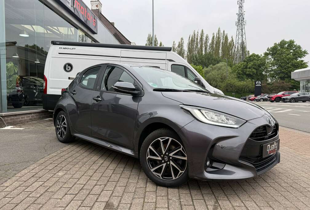 Toyota Yaris 1.5i HYBRID // ADAPTIEVE CRUISE CONTROLE // SFEERVERLICHTING