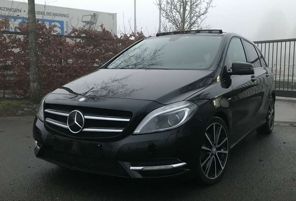 Mercedes-Benz B 180 CDI SPORT EDITION / PANORAMISCH DAK