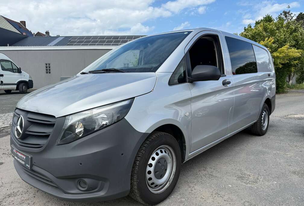 Mercedes-Benz DOUBLE CABINES 6 PLACES