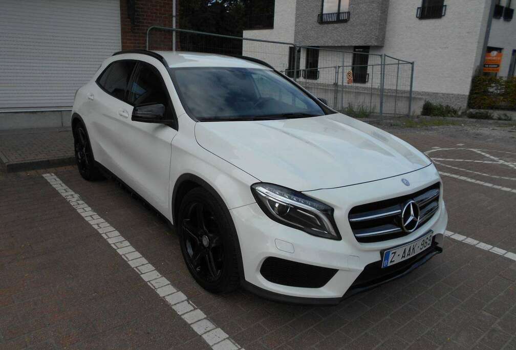 Mercedes-Benz GLA 180 d  AMG PAKKET 125000 KM GARANTIE NIEUWE KIT DISTRIBUTIE EN GROOT ONDERHOUD