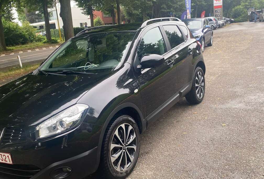 Nissan 1.6i 2WD 360 CVT