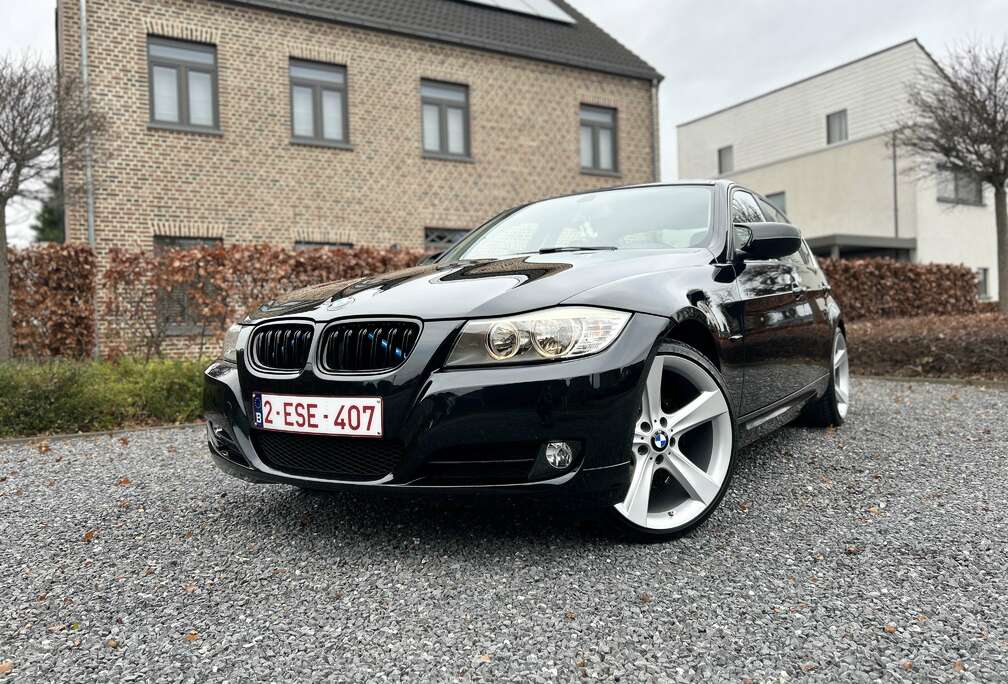 BMW 318i 2010 LCI