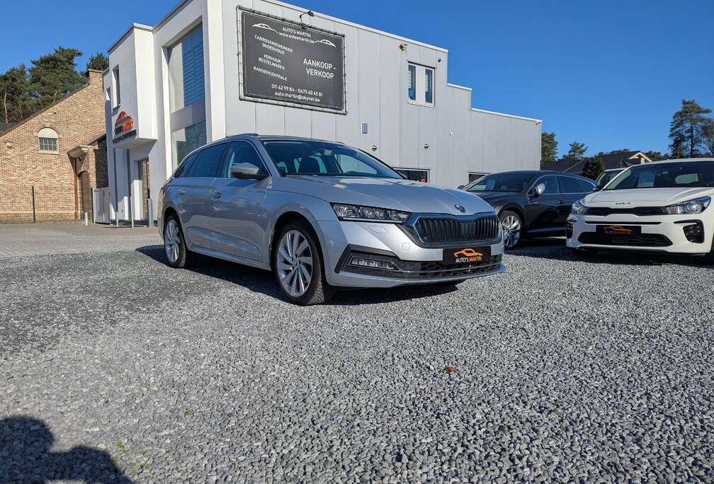 Skoda SW PHEV 1.4 Clever  CAMERA  NAVI/CARPLAY  18\