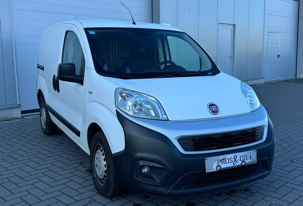 Fiat // GPS // CLIM // TVA RECUPERABLE // PORTE LATERAL