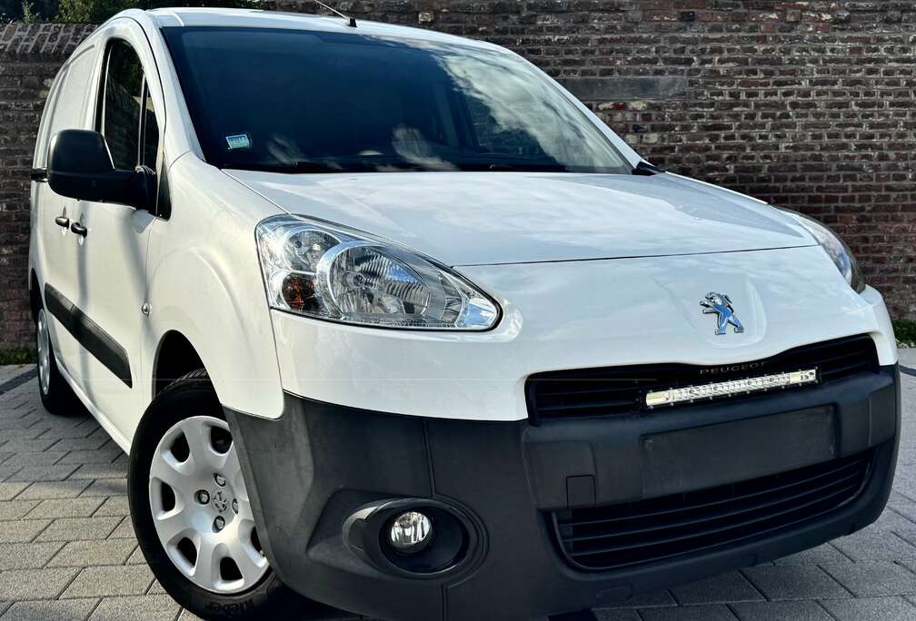 Peugeot 1.6HDi 90CV UTiliTAiRE 3 PLACES BOiTE AUTO+F1