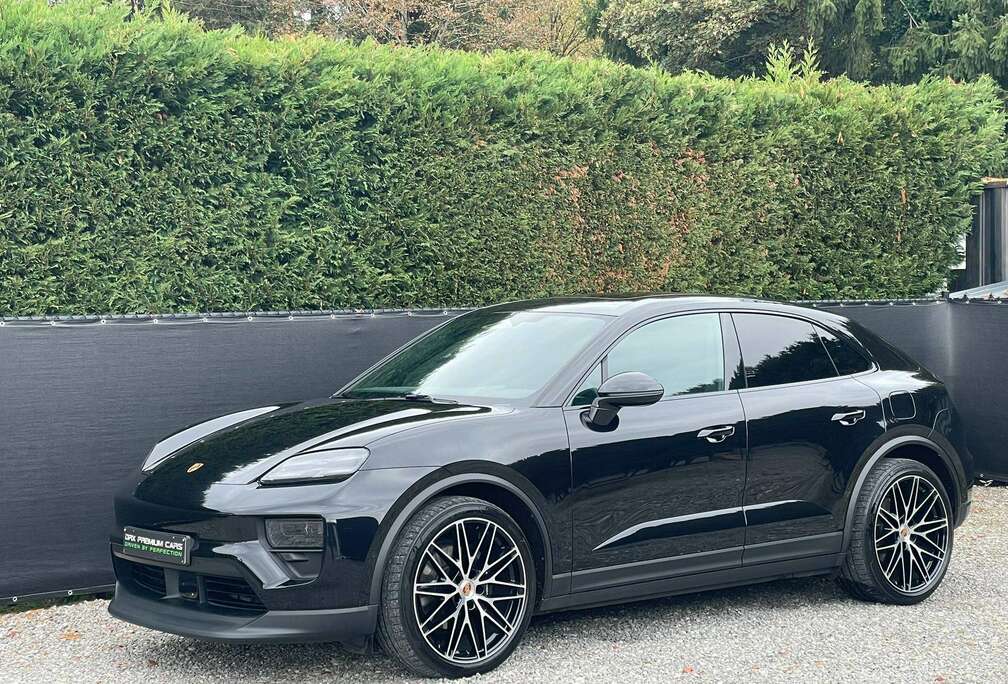 Porsche e-Macan 4 100 kWh - Pano - trekhaak