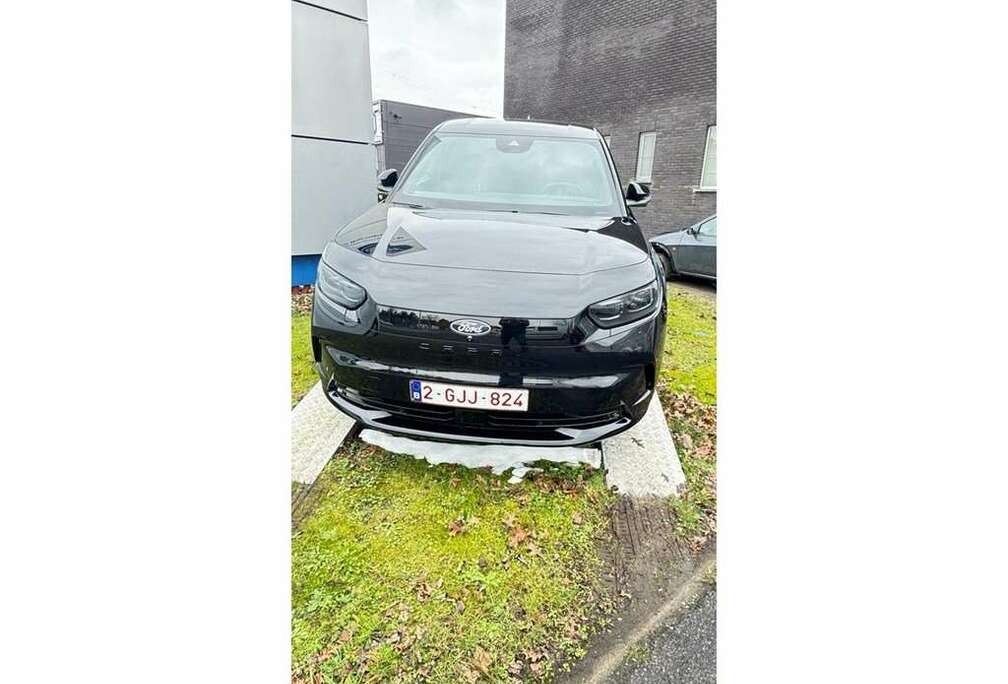 Ford 77 kWh Extended Range RWD