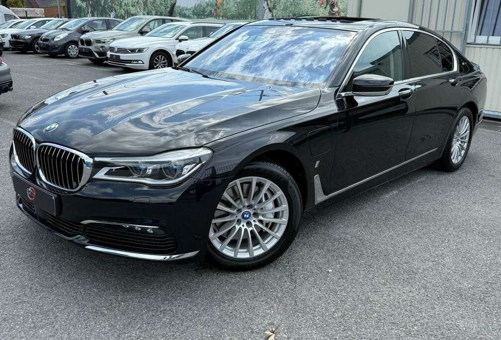 BMW e iPerformance/ FULL SERVICE / CUIR / TOIT /