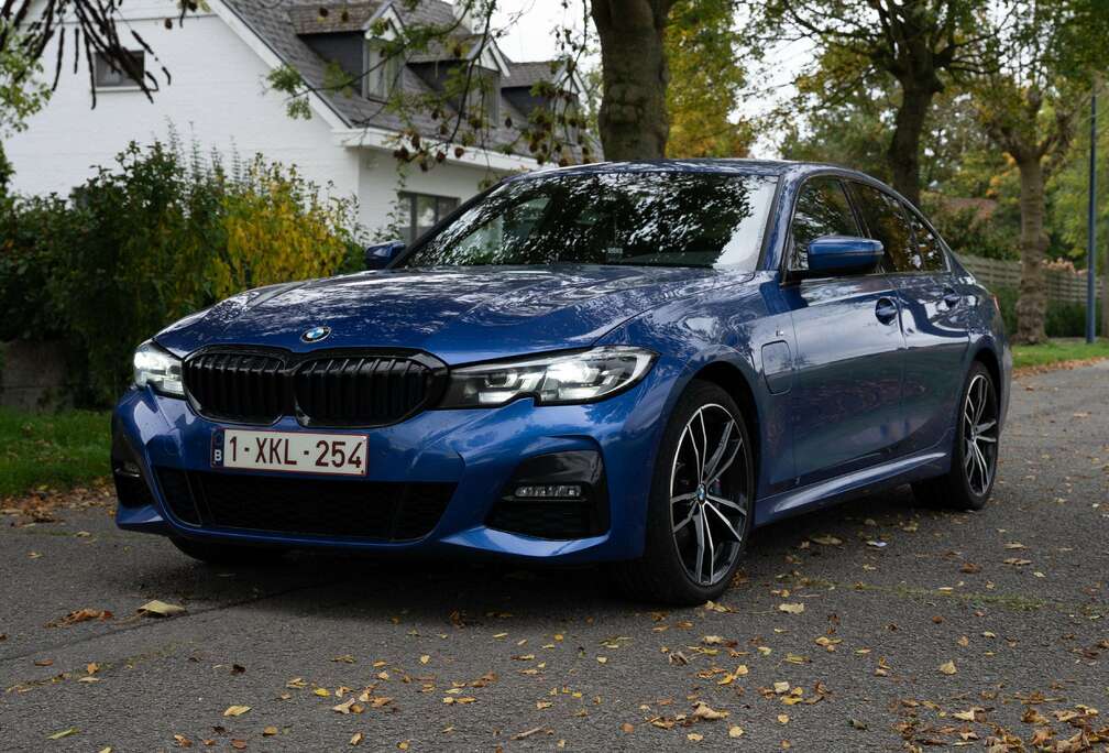BMW 330e M-pack