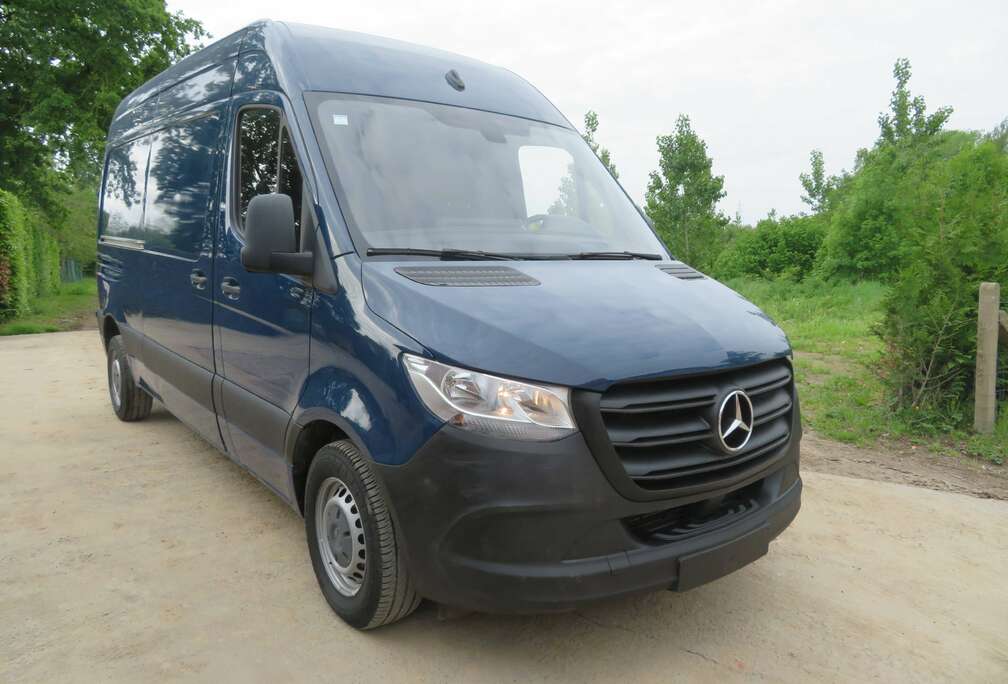 Mercedes-Benz 311CDi - FWD - A2H2