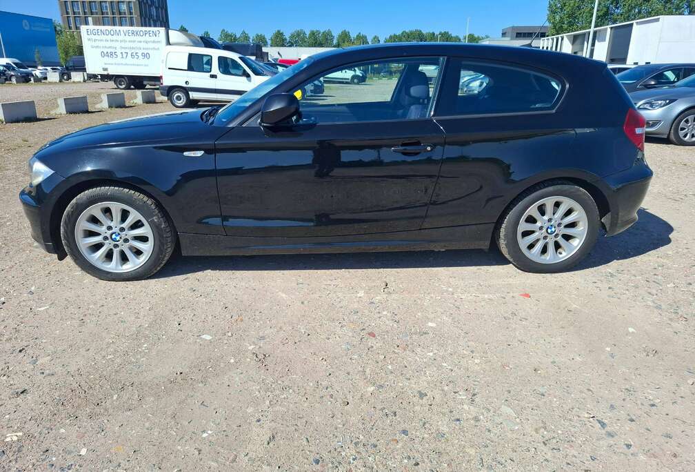 BMW 116iA