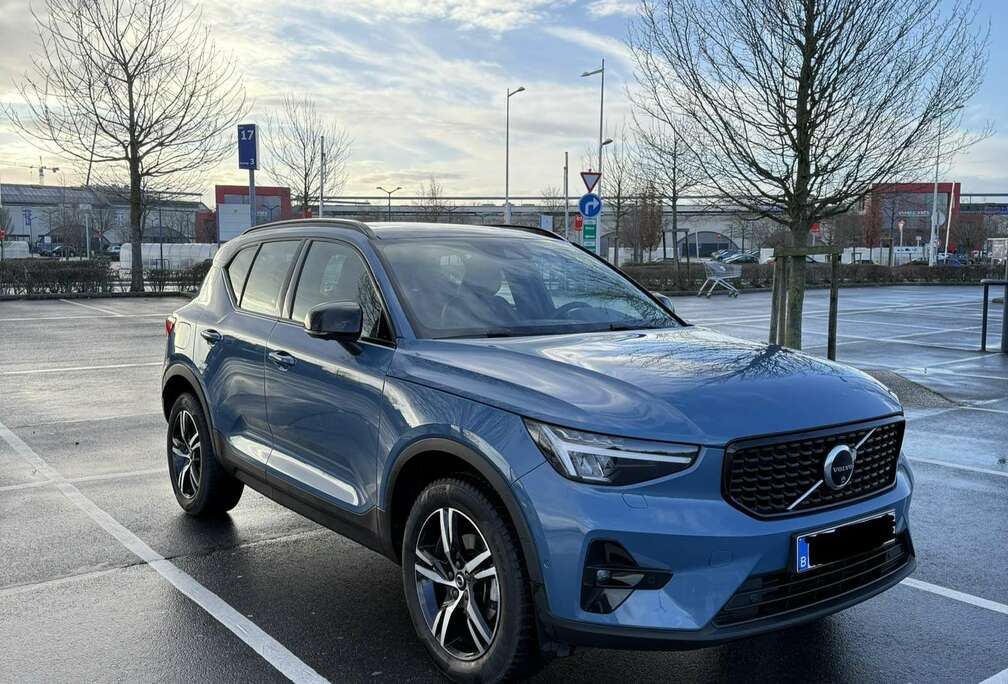 Volvo T2 Plus Dark