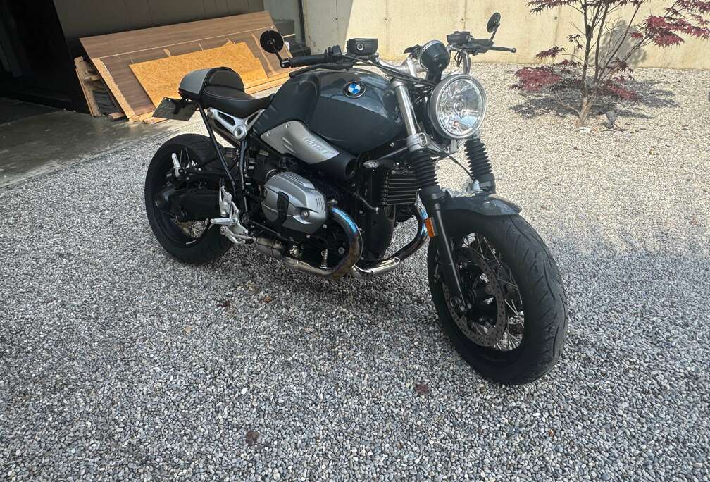 BMW Pure