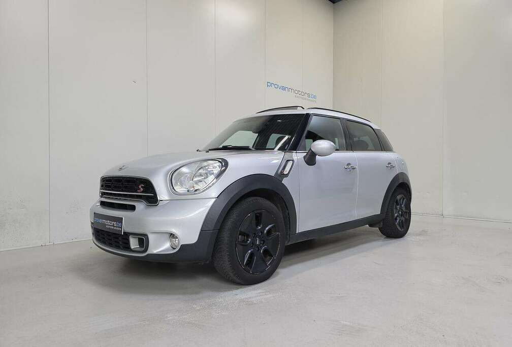 MINI ALL4 Autom. - GPS - Pano - Goede Staat
