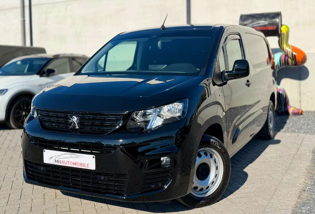 Peugeot 1.5 BlueHDi L2 Long Chassis 3 Places