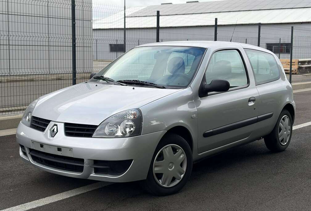 Renault Clio 1.2i * 49.000km * 1er propriétaire * 0492/43.69.59
