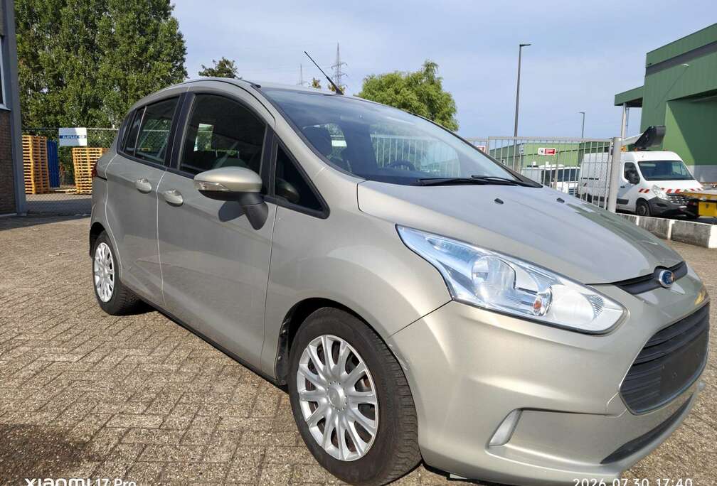 Ford 1.6i Ti-VCT Trend PowerShift
