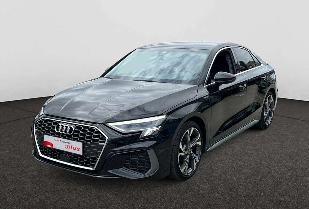 Audi S-LINE*AUTOMAAT*150PK*CARPLAY*SENSOREN A*GPS*ZETEL VERW.