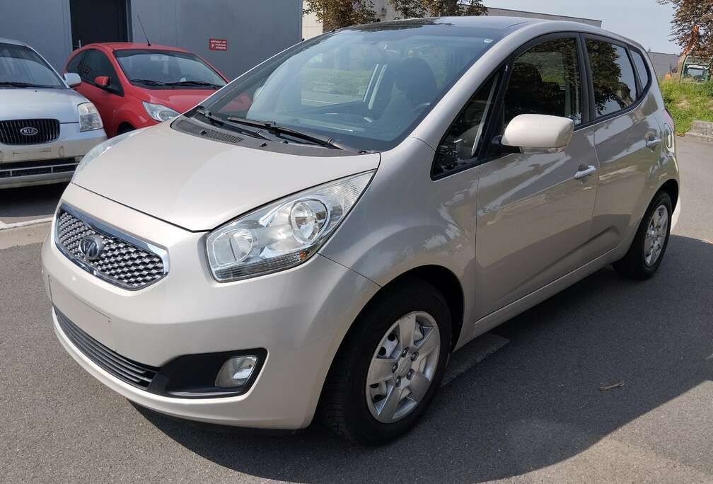 Kia 1.4 CRDi Airco Navigation Toit pano.