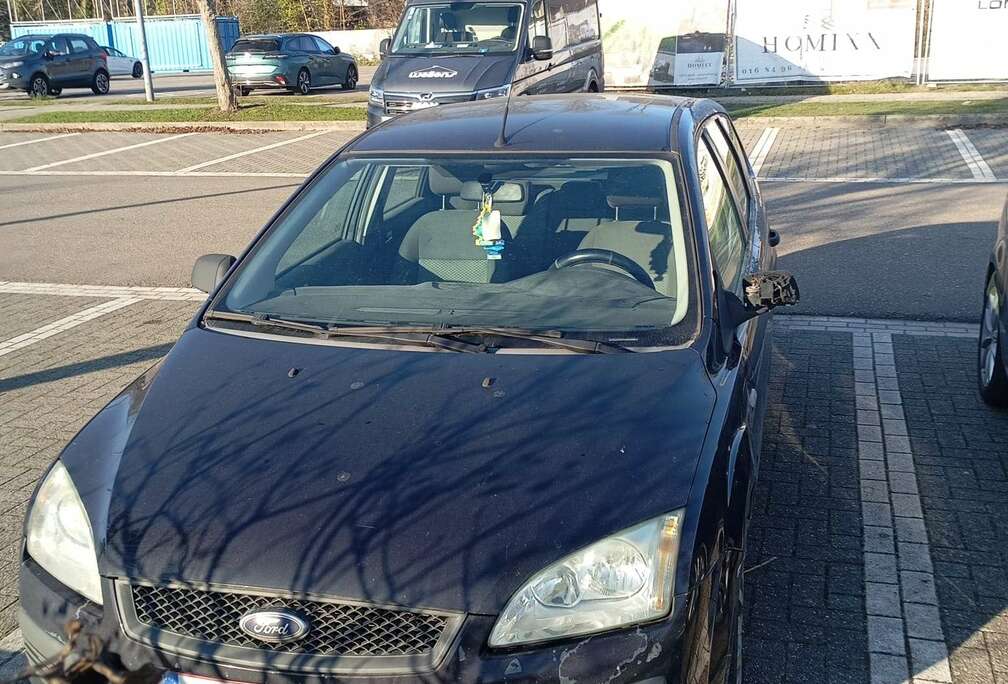 Ford Focus 1.4i 16v Trend