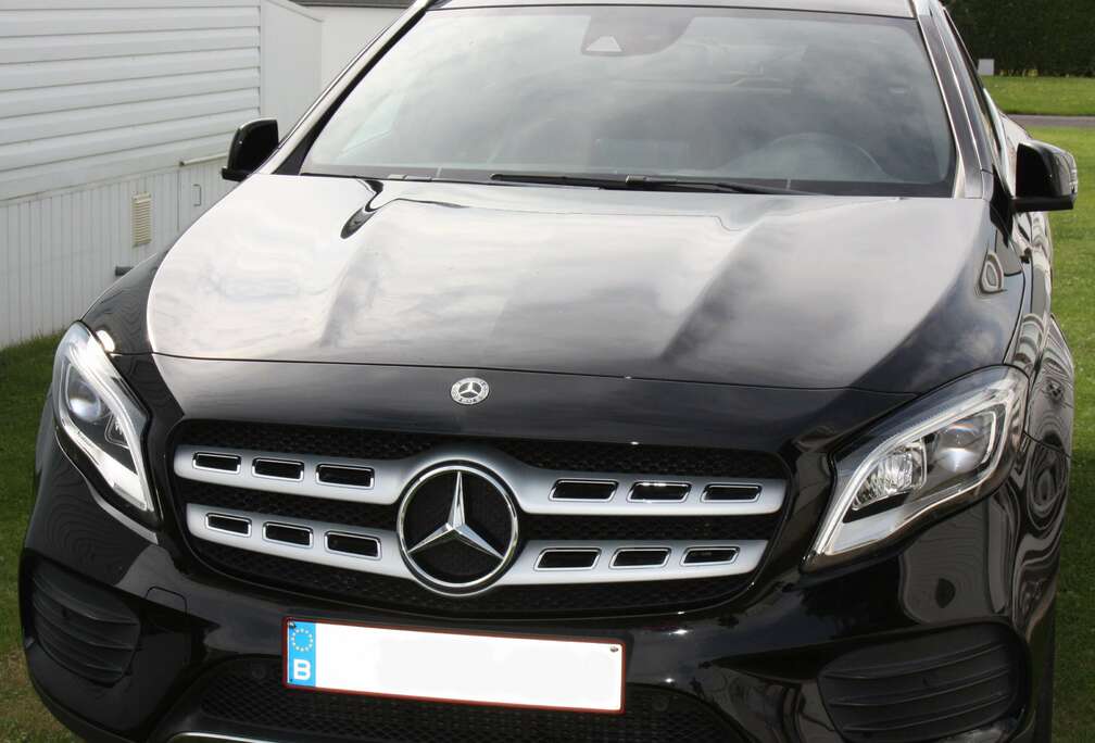 Mercedes-Benz GLA 200 AMG Line