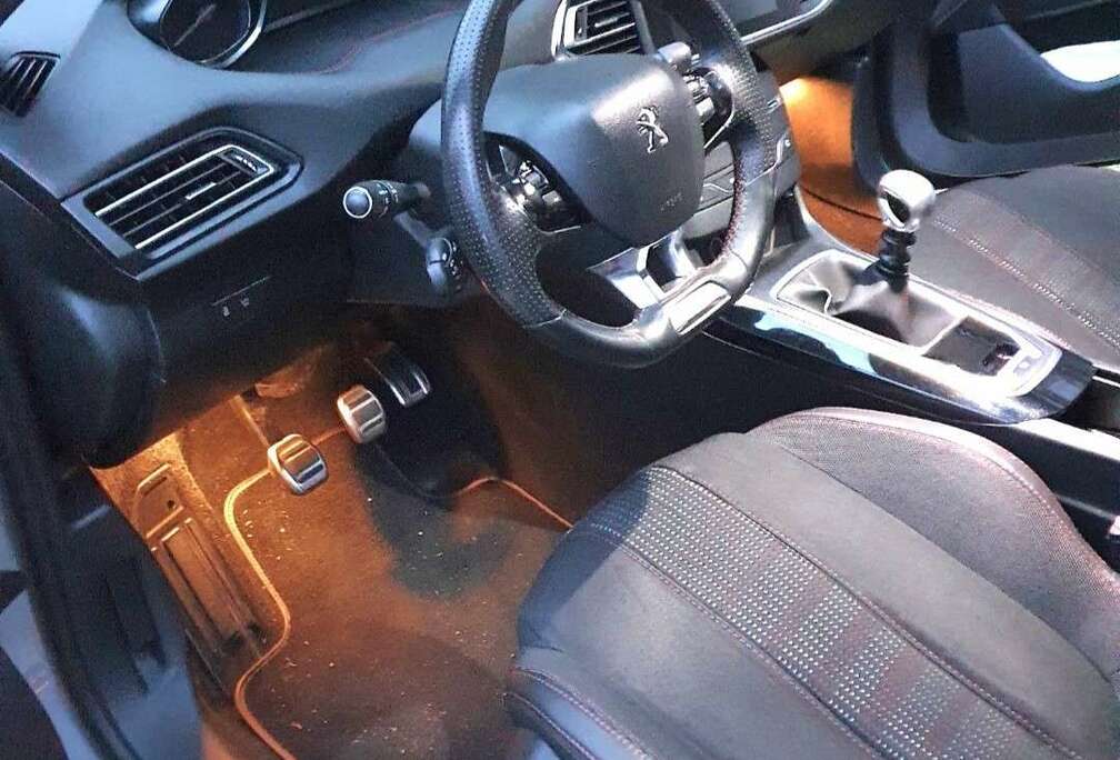 Peugeot SW 1.2 PureTech GT Line STT