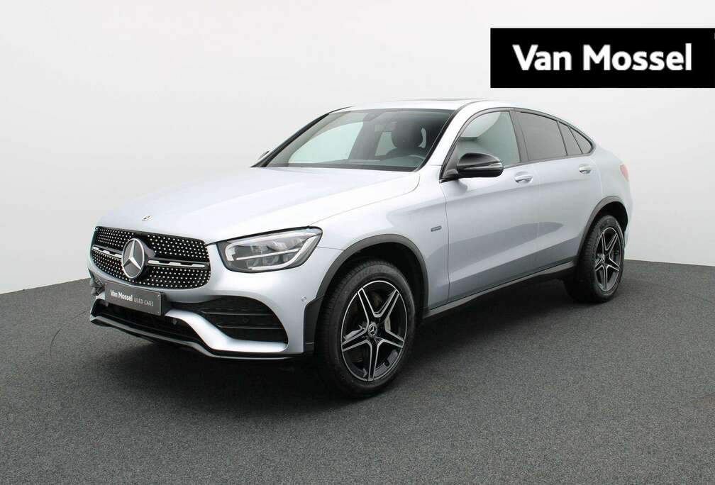 Mercedes-Benz de 4M Coupé + AMG LINE + PANORAMISCH DAK + LED + 1