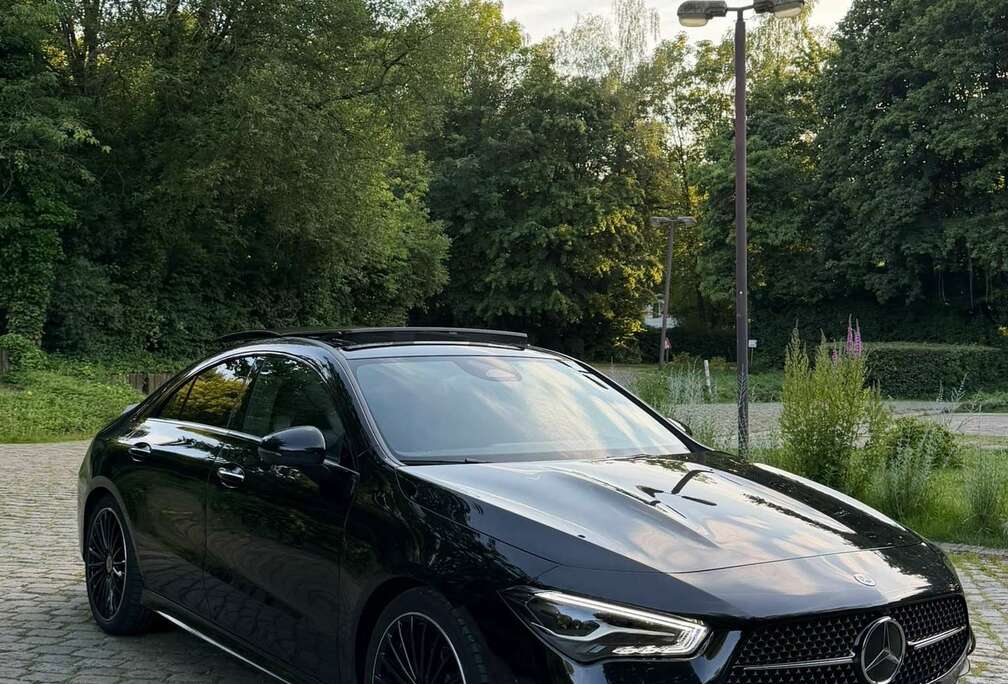 Mercedes-Benz AMG Essence Facelift Etat Showroom
