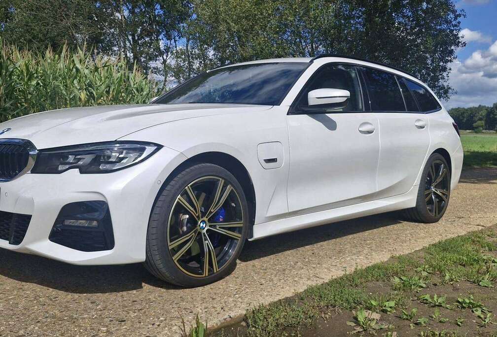 BMW Touring 320eXAS PHEV