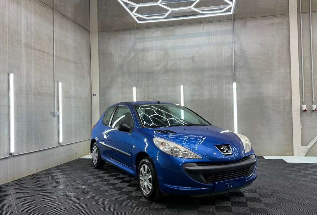 Peugeot 206  1.1i Trendy