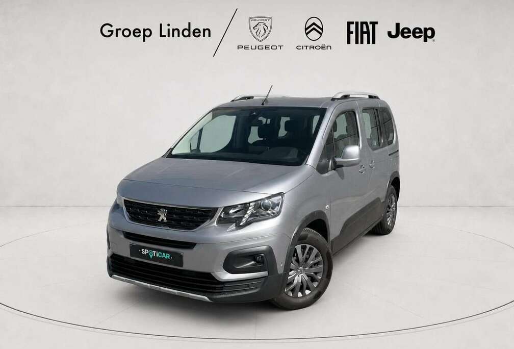 Peugeot *GPS*CAMERA* 1.2 Benz  Allure EAT8
