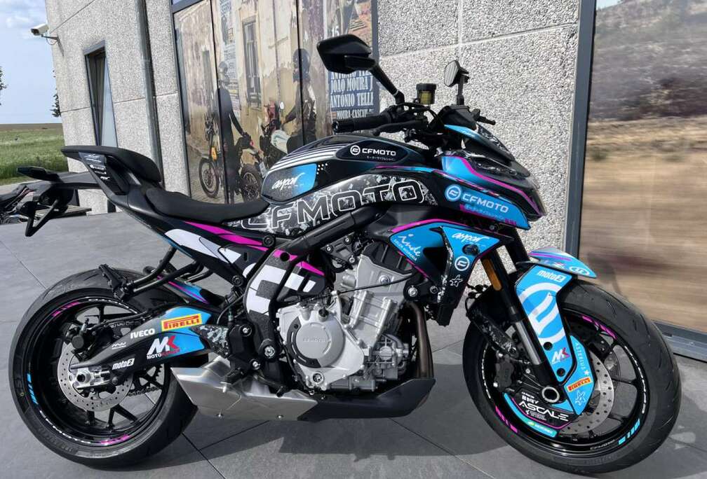 675 NK Réplica