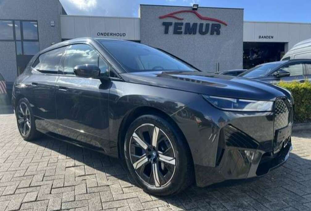 BMW xDrive40 Hud/Led/Camera 2022 PROMO!