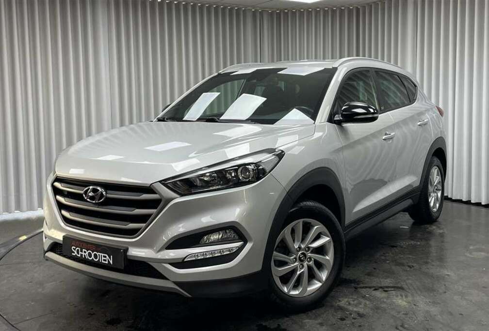 Hyundai 1.6i / Navi / Bluetooth / Cam / Cruise co / ...
