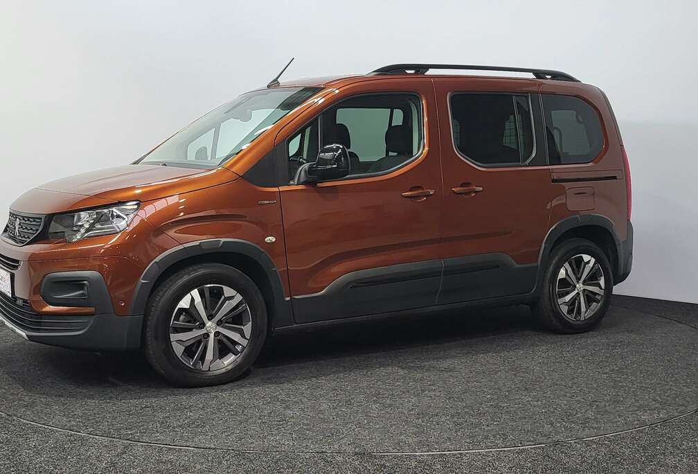 Peugeot 1.2 PT GT Line  CarPlay  Automaat  Camera  Top