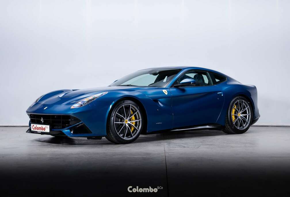 Ferrari Tailor made - Blue Carbon interior trim