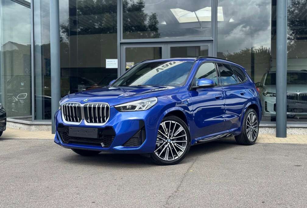 BMW sDrive18i M Sport / PANODAK / TREKHAAK / DODE HOEK