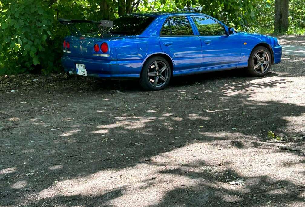 Nissan Gt sedan r34