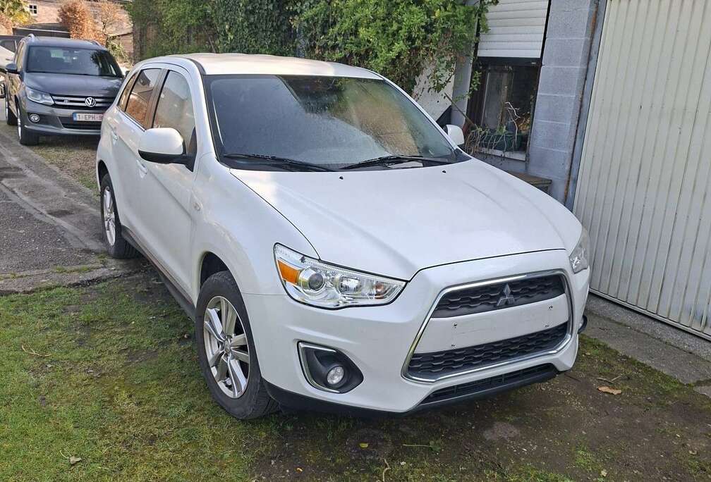 Mitsubishi 1.8 Di-D 2WD Anniversary Edition