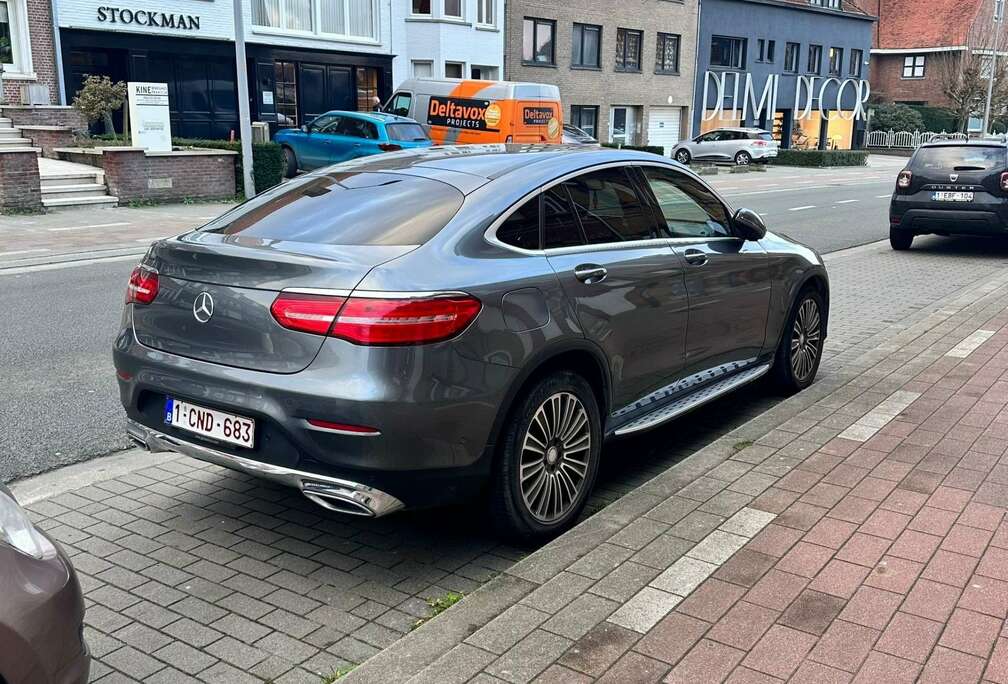 Mercedes-Benz d Coupé 4-Matic