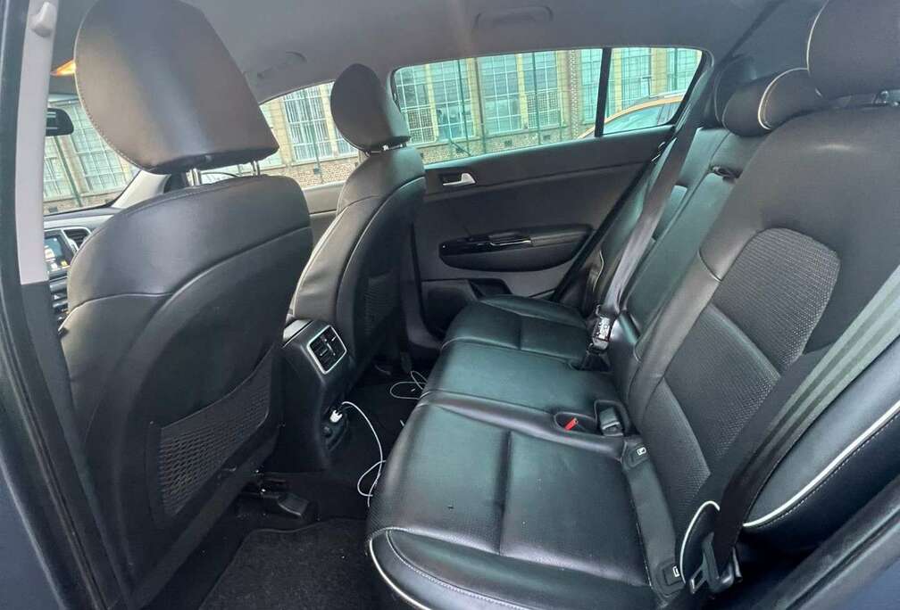 Kia 1.6i 2WD Vision ISG