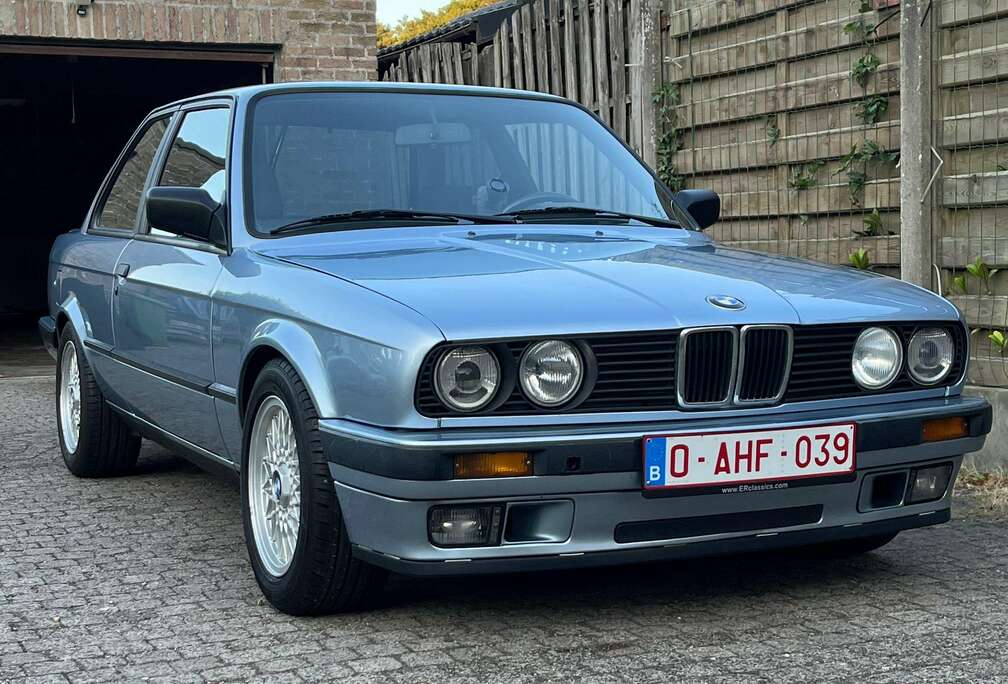 BMW E30