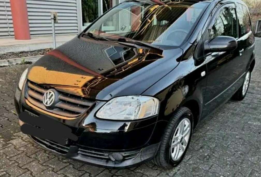 Volkswagen 1.2i in the city