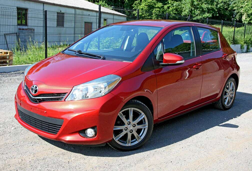Toyota Yaris 1.33i VVT-i Lounge
