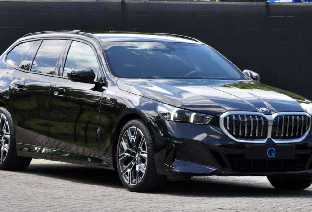 BMW TOURING MPACK 360 CAM HEADUP CARPLAY SFEER ACC