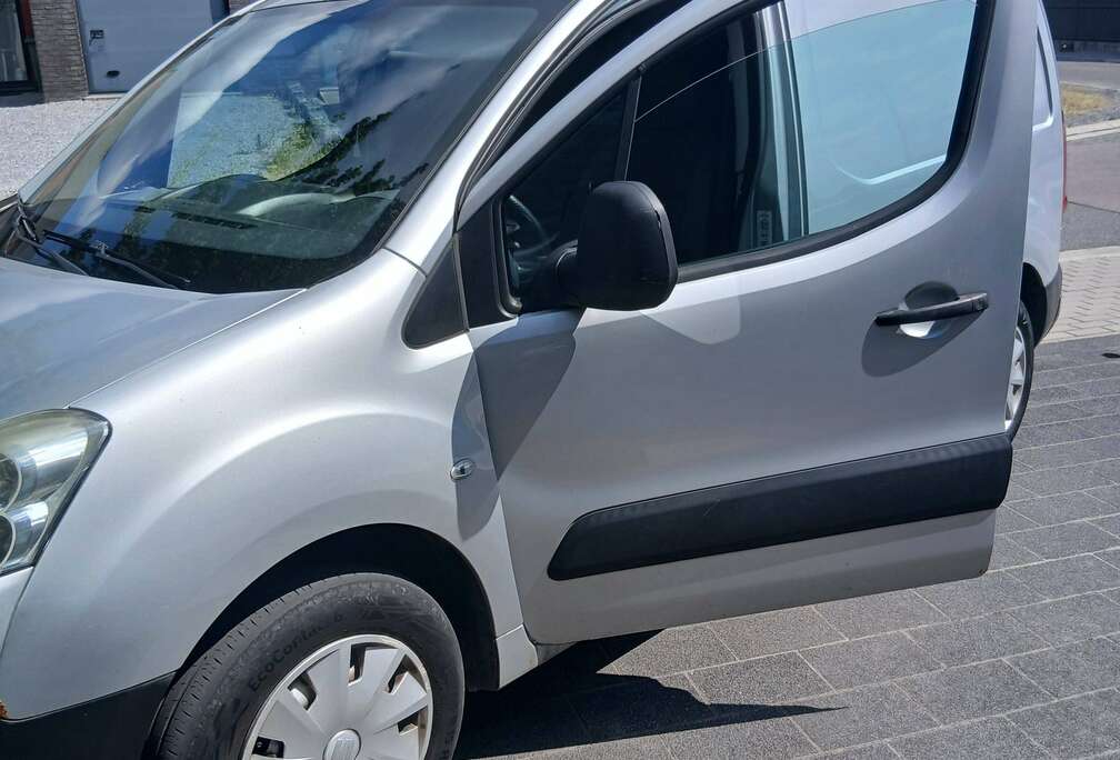 Peugeot 1.6 HDi Pack CD Airco